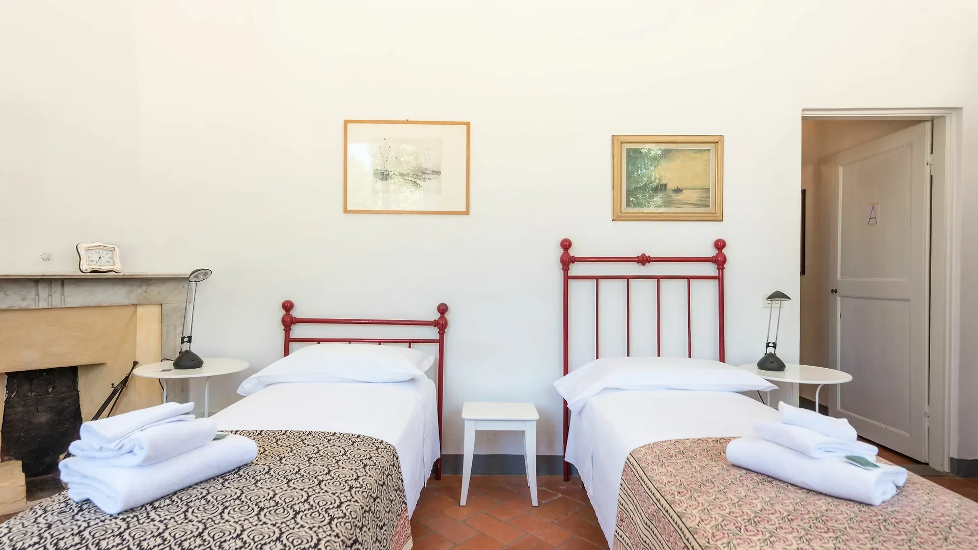 Pitti Large Apartment With Balcony Florence