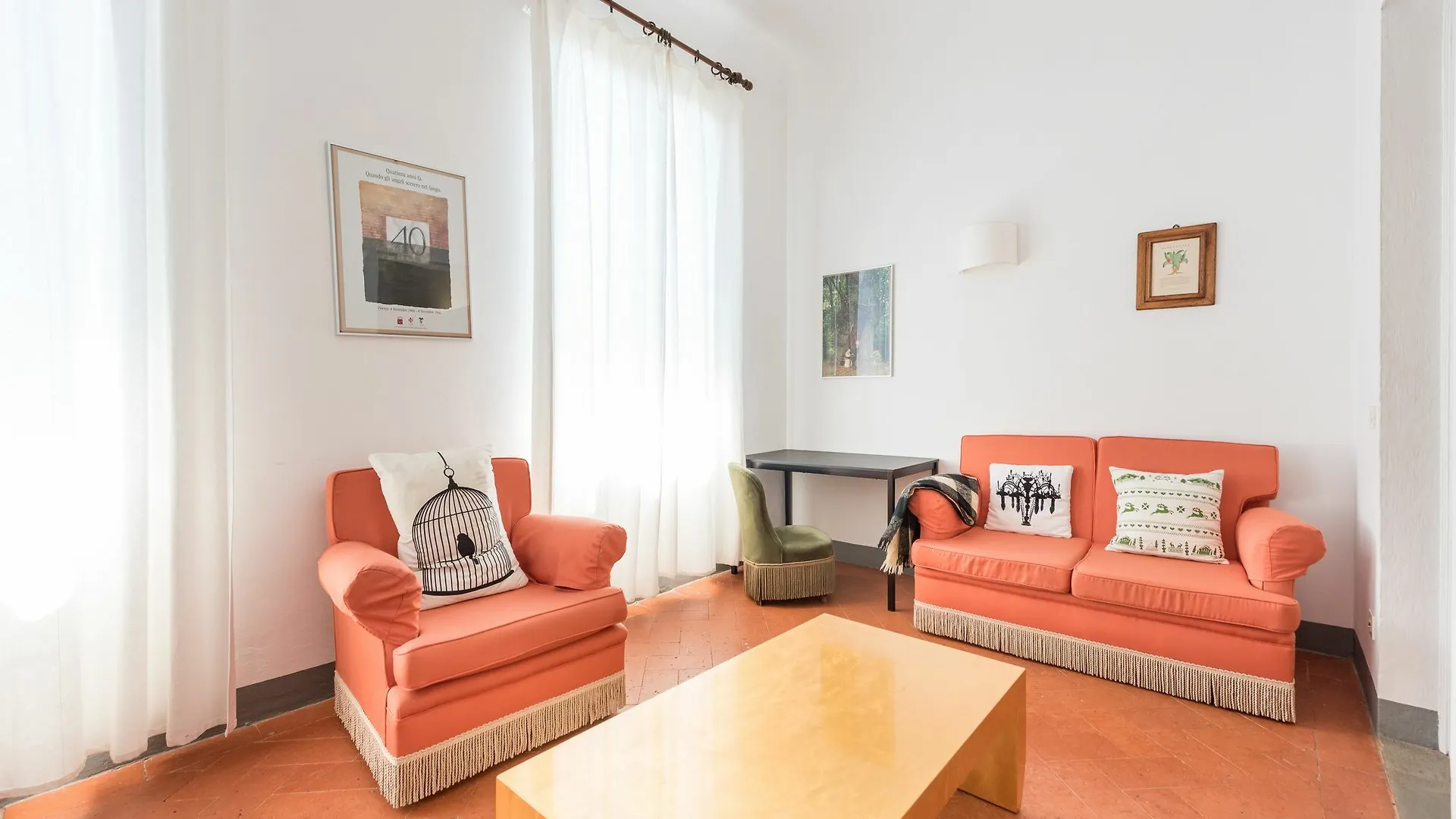 Pitti Large Apartment With Balcony Florence Italy