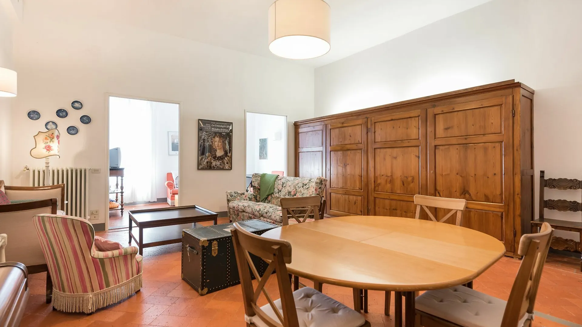 Pitti Large Apartment With Balcony Florence